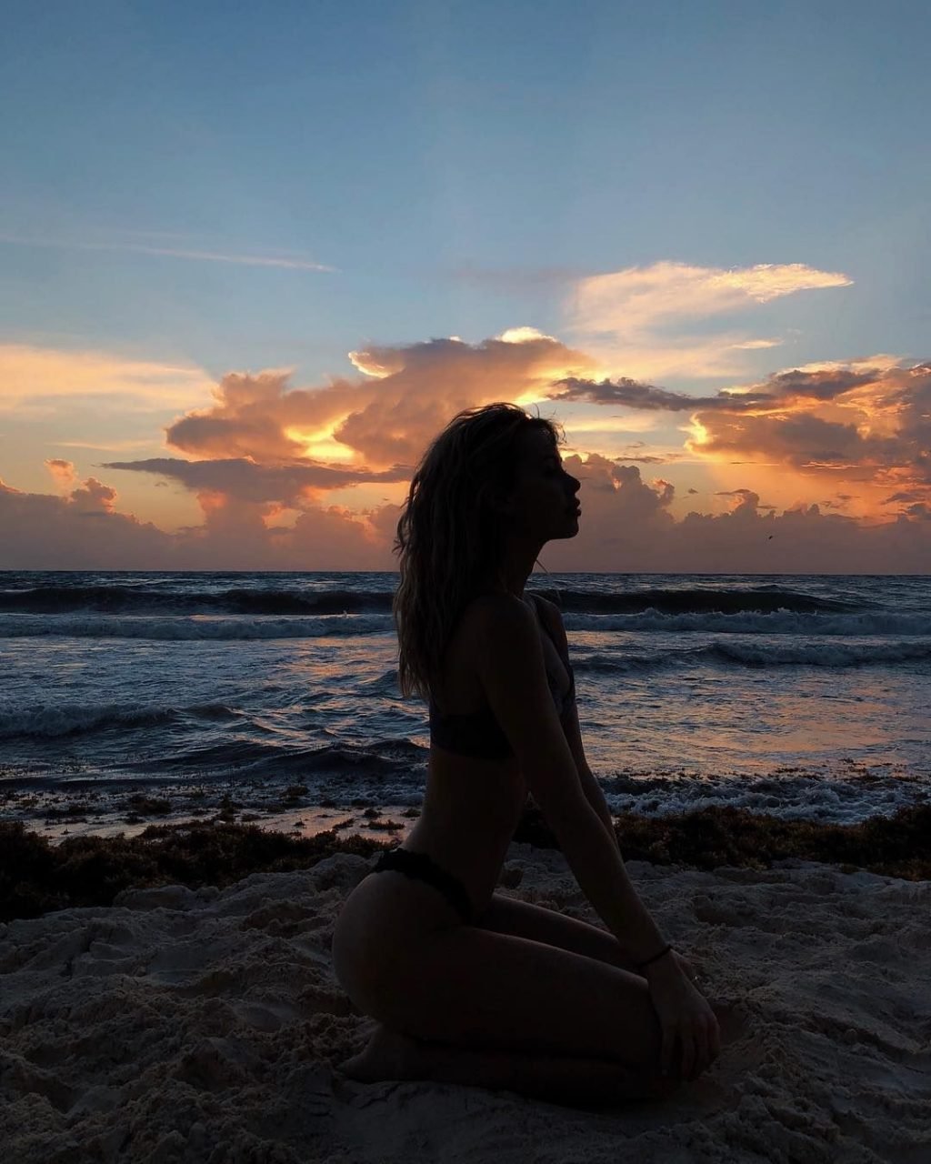 Amber Davis Sexy &amp; Topless (25 Photos)
