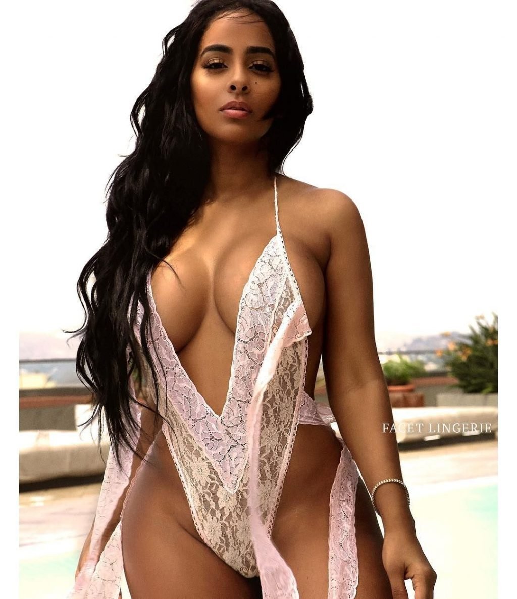 Diaz desnuda ayisha Ayisha Diaz: