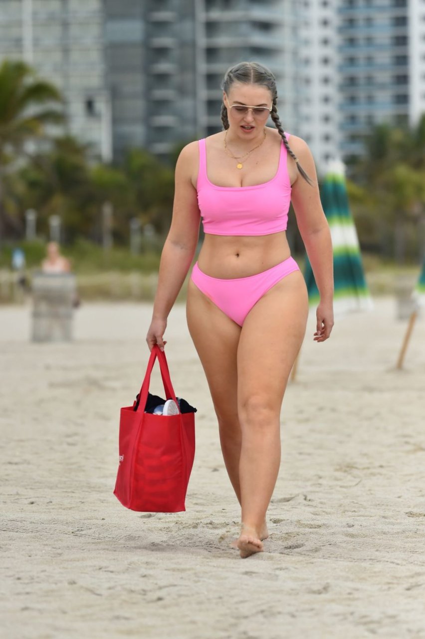 Iskra Lawrence Sexy (263 Photos)