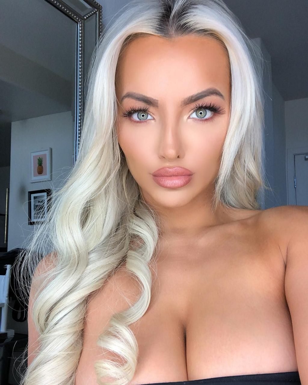 Lindsey Pelas Sexy &amp; Topless (71 Photos)