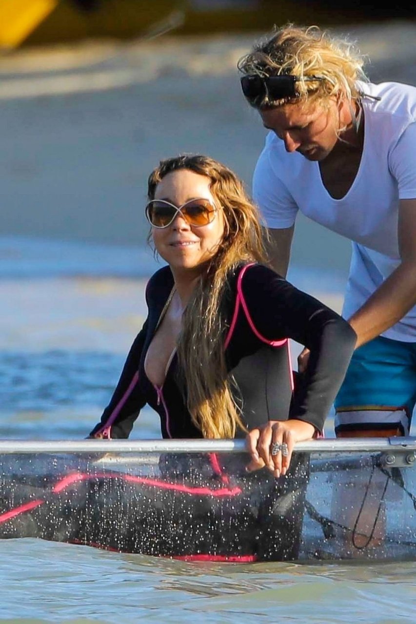 Mariah Carey Sexy (27 Photos)