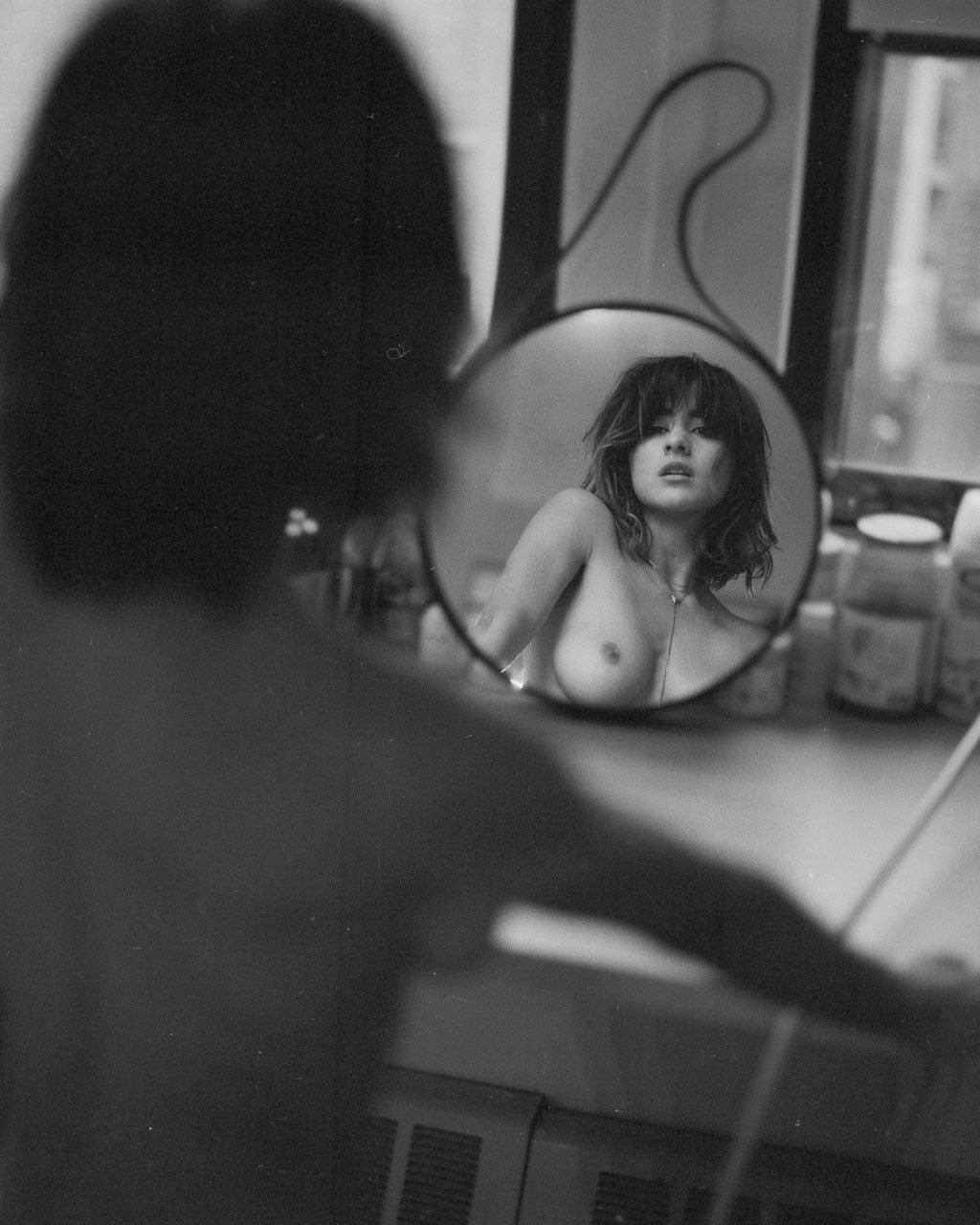 Mia Valentine Nude &amp; Sexy (21 Photos)