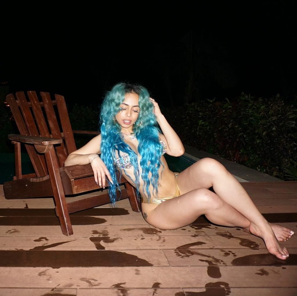 DJ Blue Diamond Nude &amp; Sexy (75 Photos)