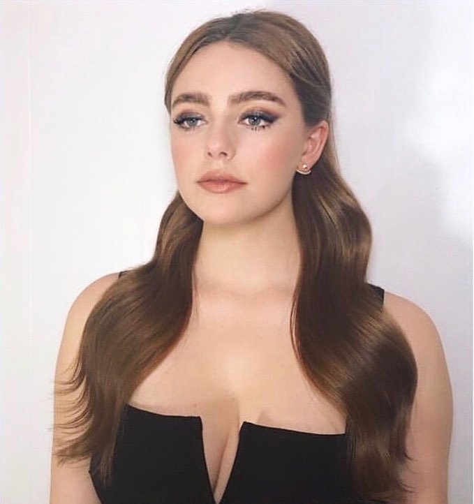 Danielle Rose Russell Sexy (6 Photos) .