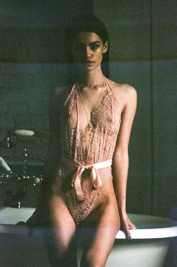 Elle Trowbridge / elletrowbridge Nude Leaks Photo 8
