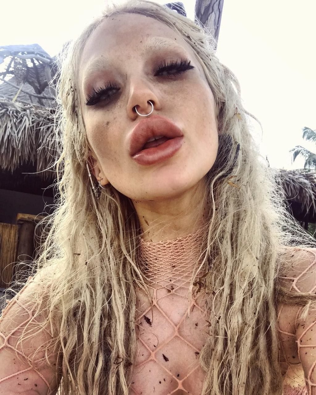Gina Harrison Nude &amp; Sexy (142 Photos)