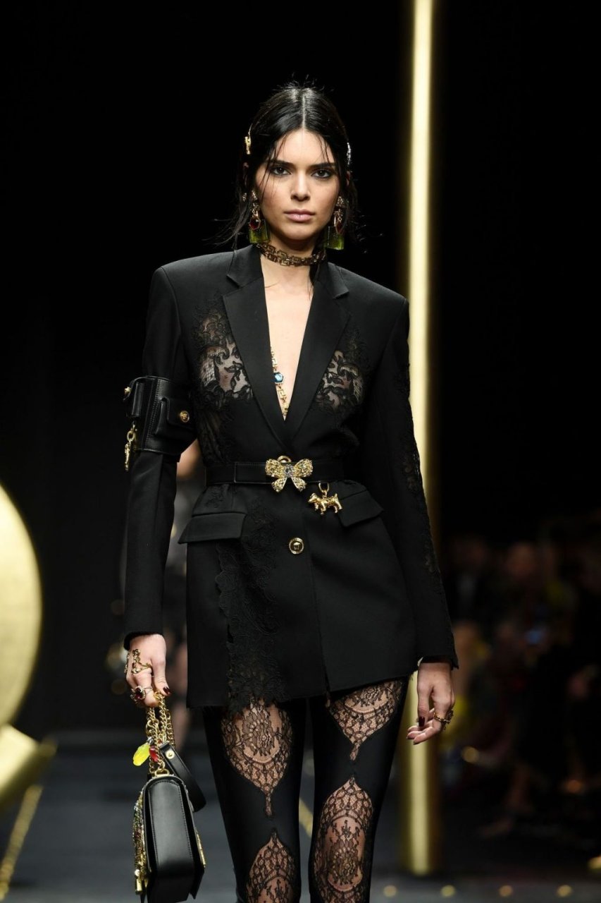 Kendall Jenner See Through (13 Photos + GIF &amp; Video)