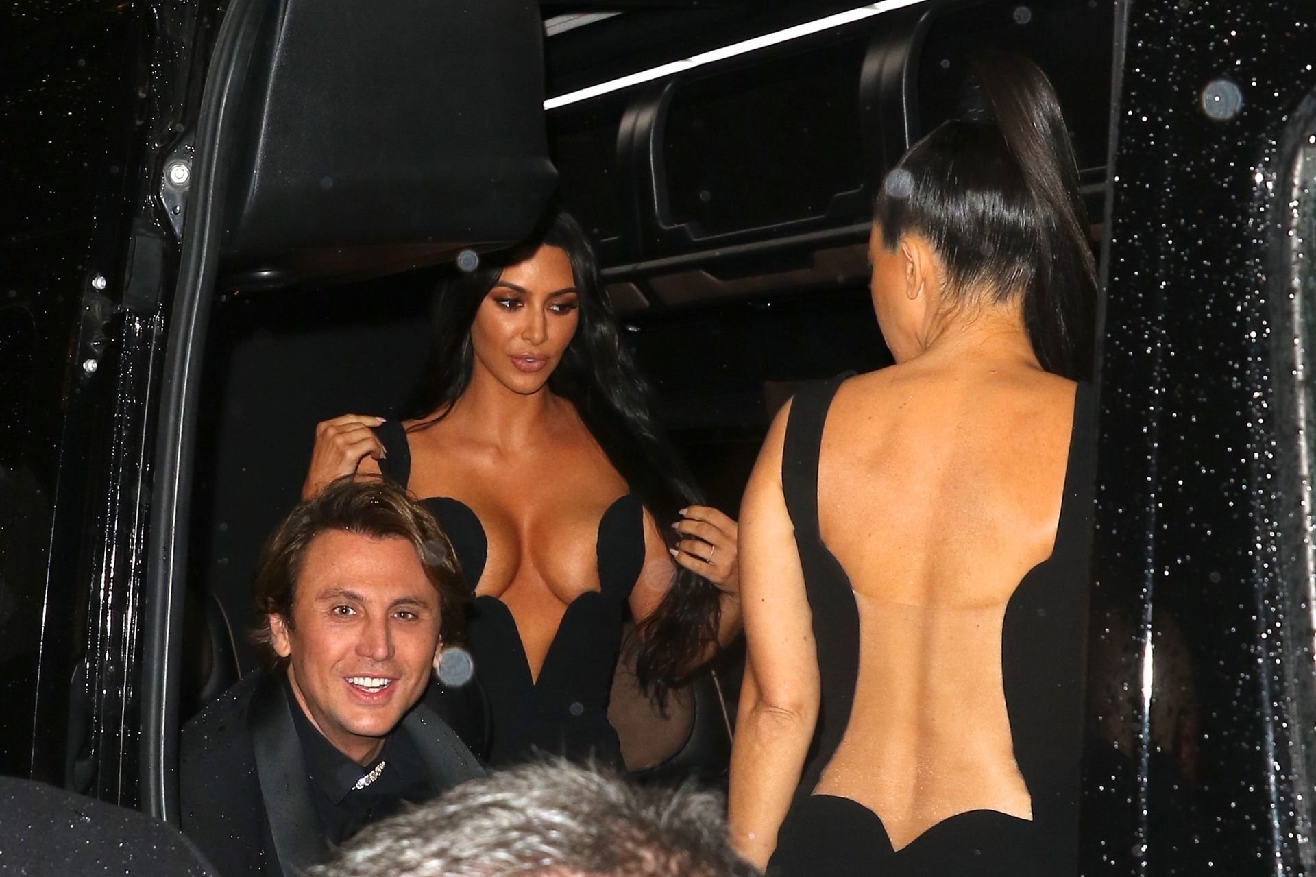 Kim kardashian boob slip