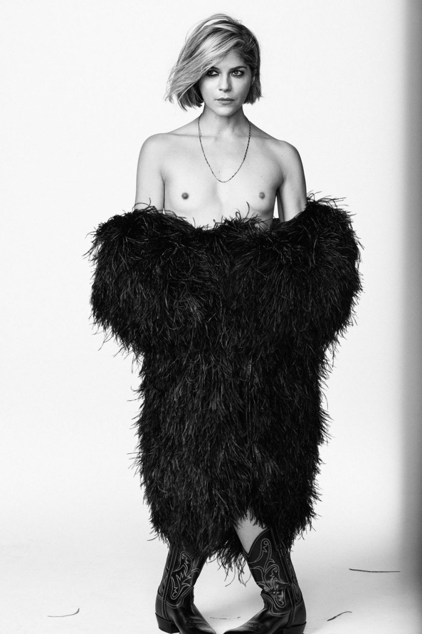 Selma blair topless