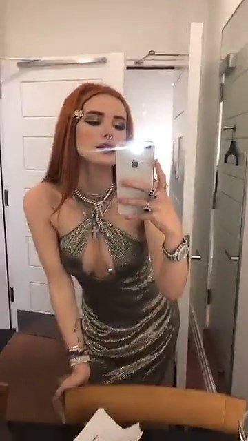 Bella Thorne Nip Slip &amp; Sexy (12 Photos + Video)