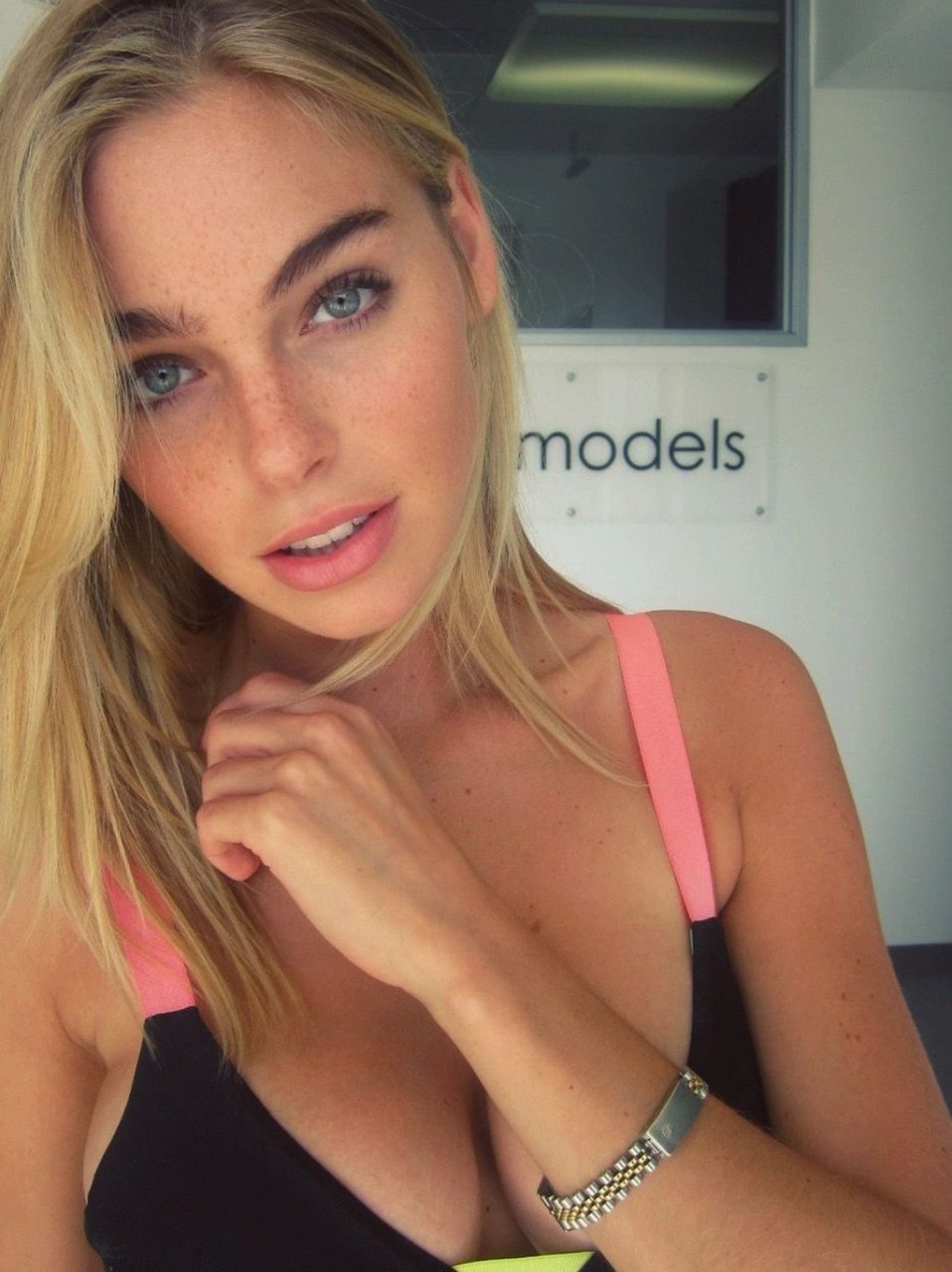 Elizabeth Turner Nude &amp; Sexy Leaked Fappening (100 Photos)