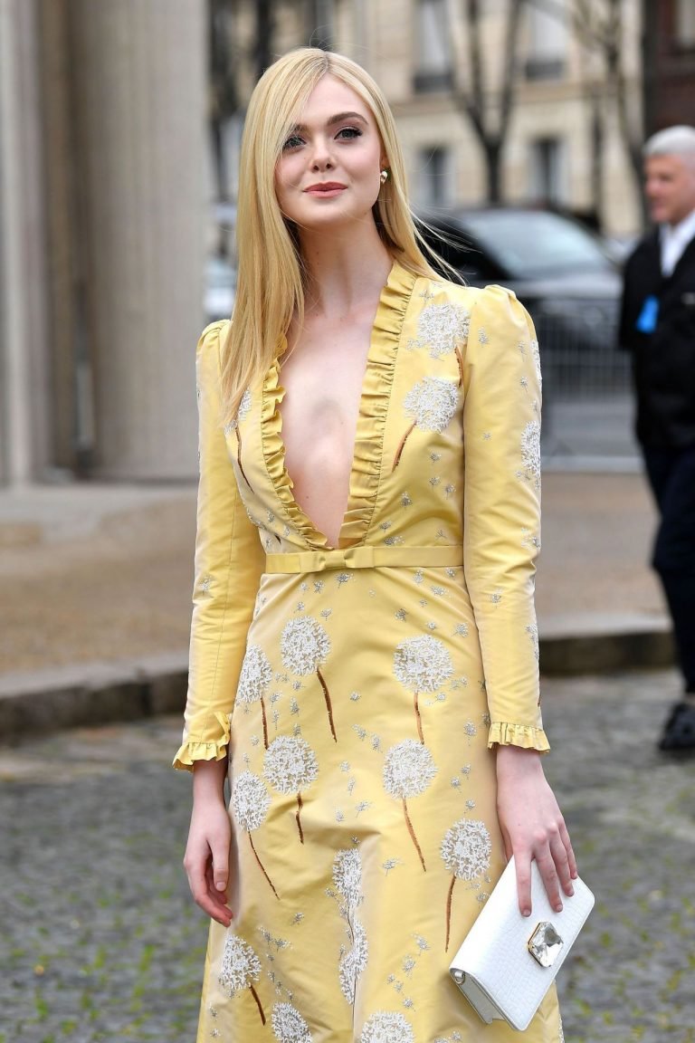 Elle Fanning Nip Slip And Sexy 49 Photos Video Thefappening