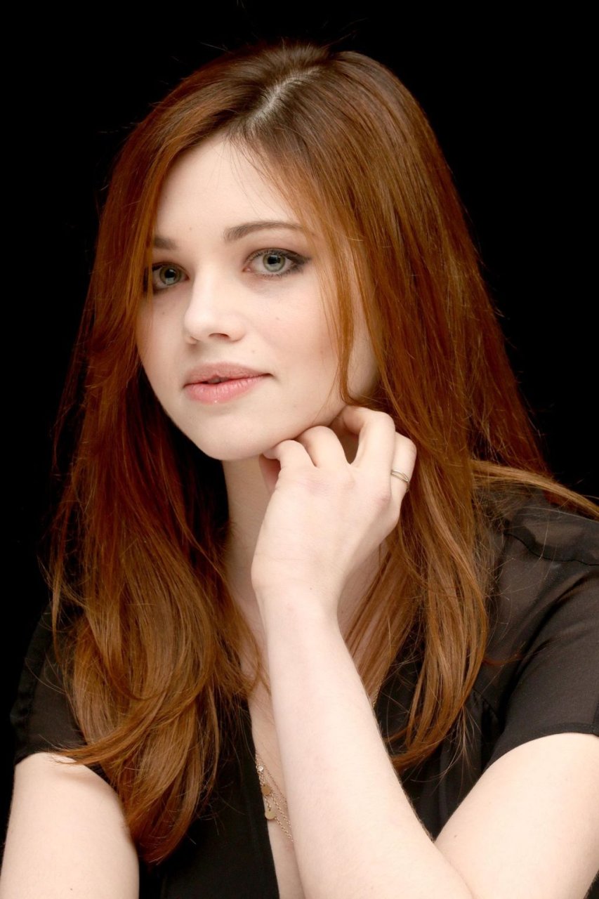 India Eisley Sexy (15 Photos)