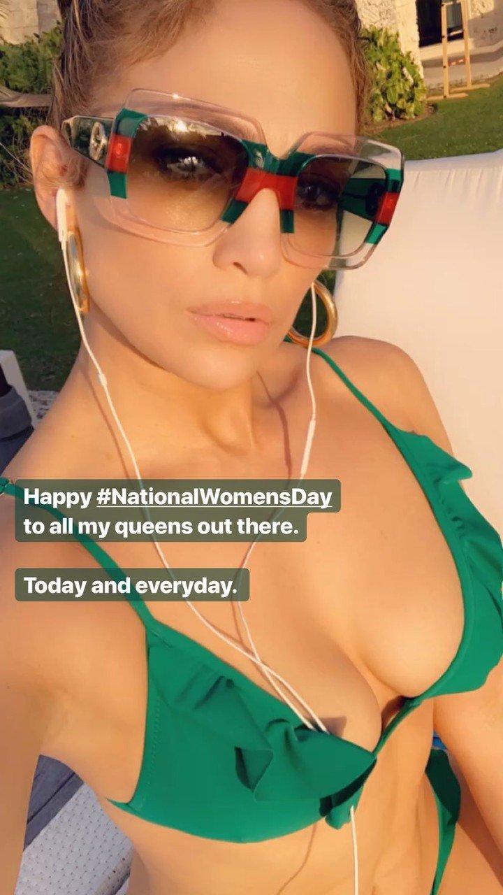 Jennifer Lopez Sexy (3 Photos)