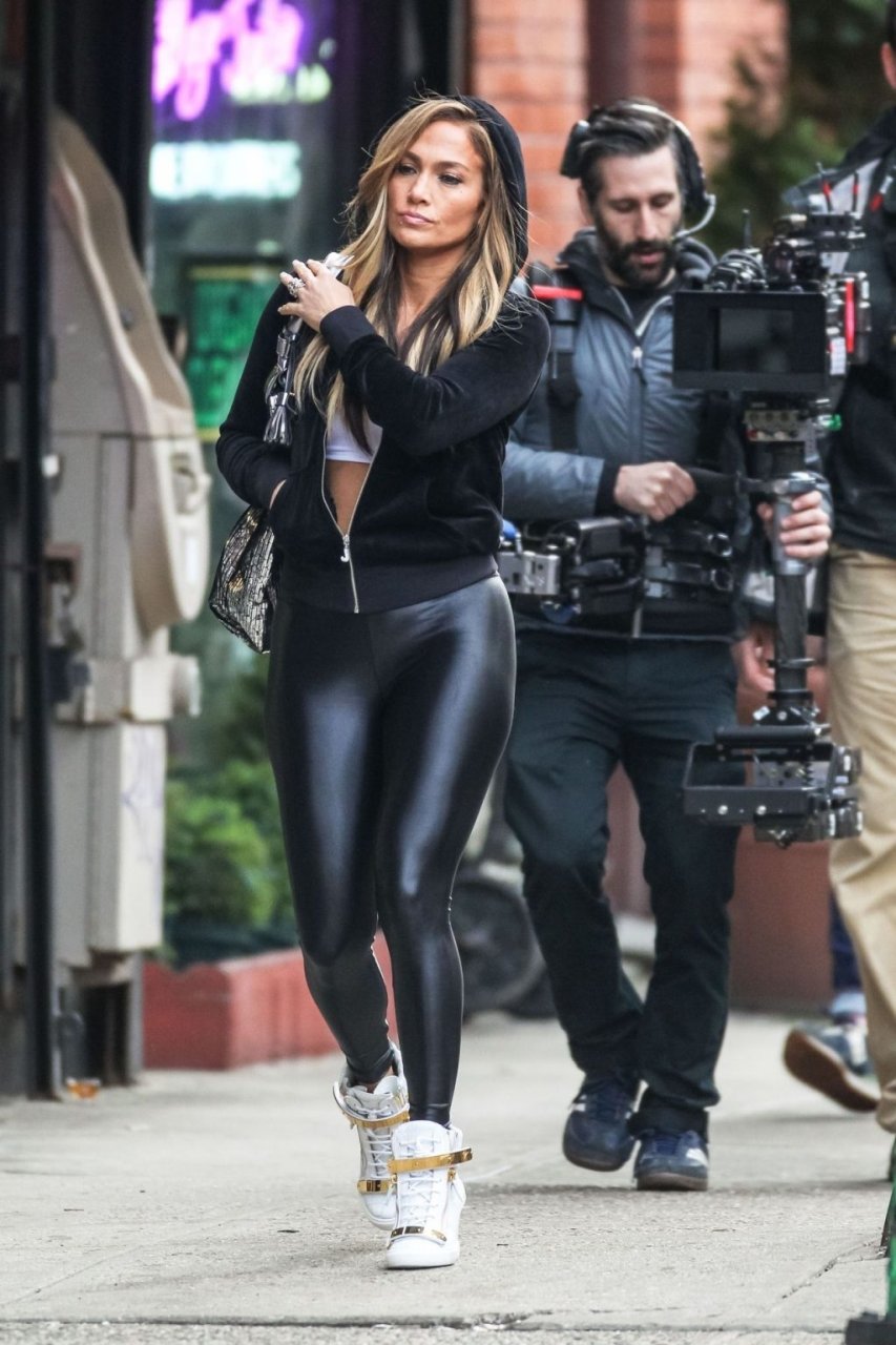 Jennifer Lopez Sexy (69 New Photos)