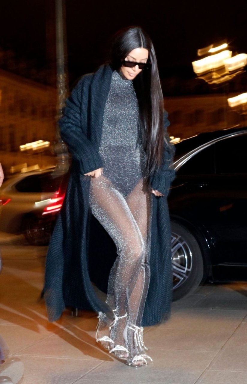 Kim Kardashian Sexy (23 Hot Photos)