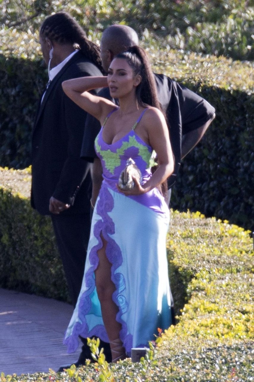 Kim Kardashian Sexy (73 Photos)