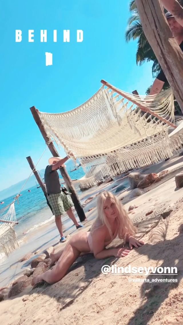 Lindsey Vonn Sexy (17 Pics + Video)