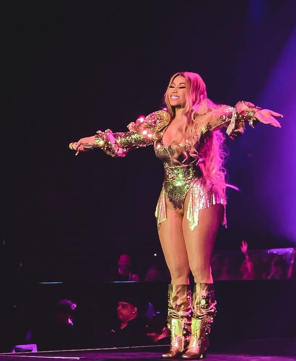 Nicki Minaj Sexy (14 Photos + Video)