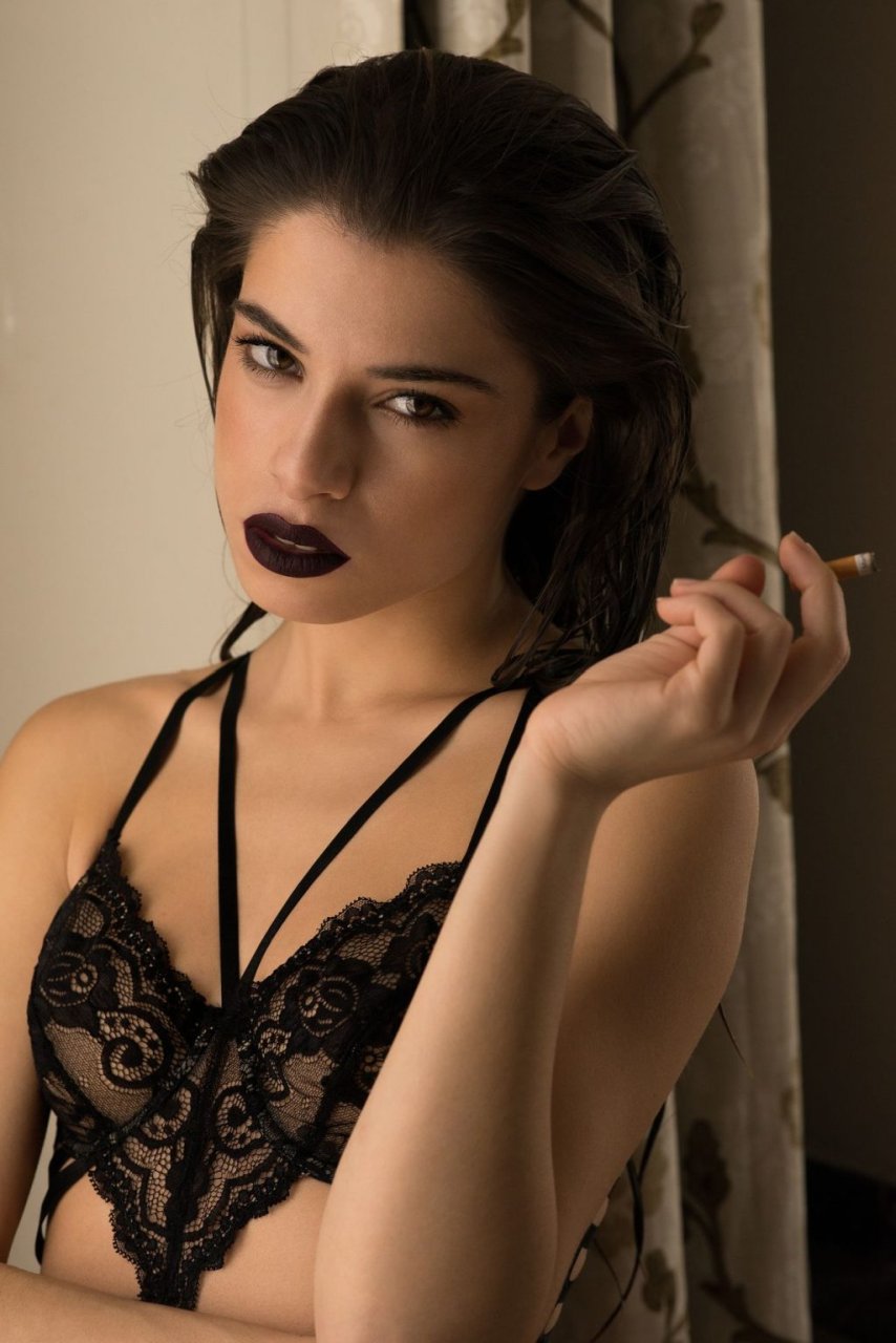 Chiara Bianchino Sexy &amp; Topless (7 Photos)