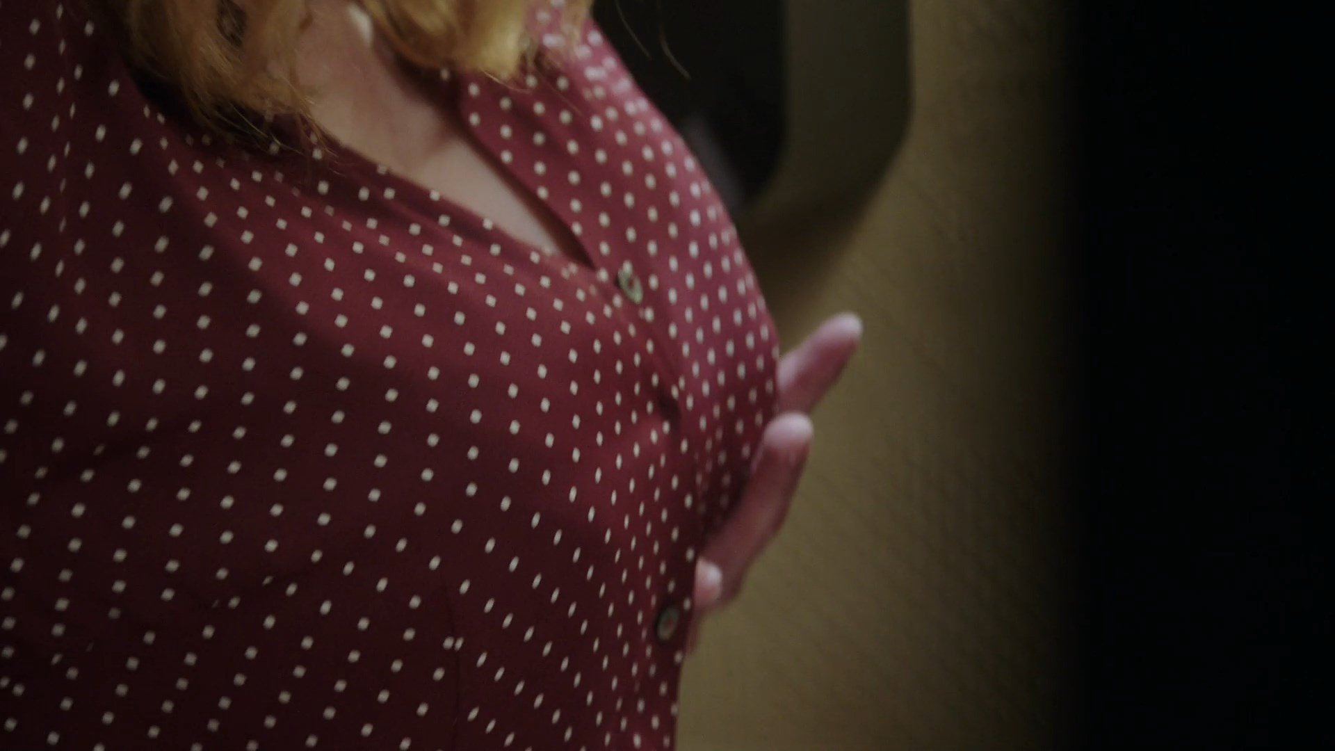Watch Christina Hendricks non-nude sex scene from "Good Girls" (2...