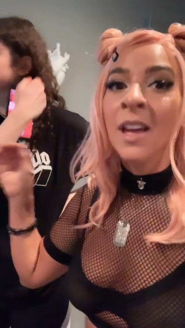 Gabbie Hanna See Through &amp; Sexy (18 Pics + Video)