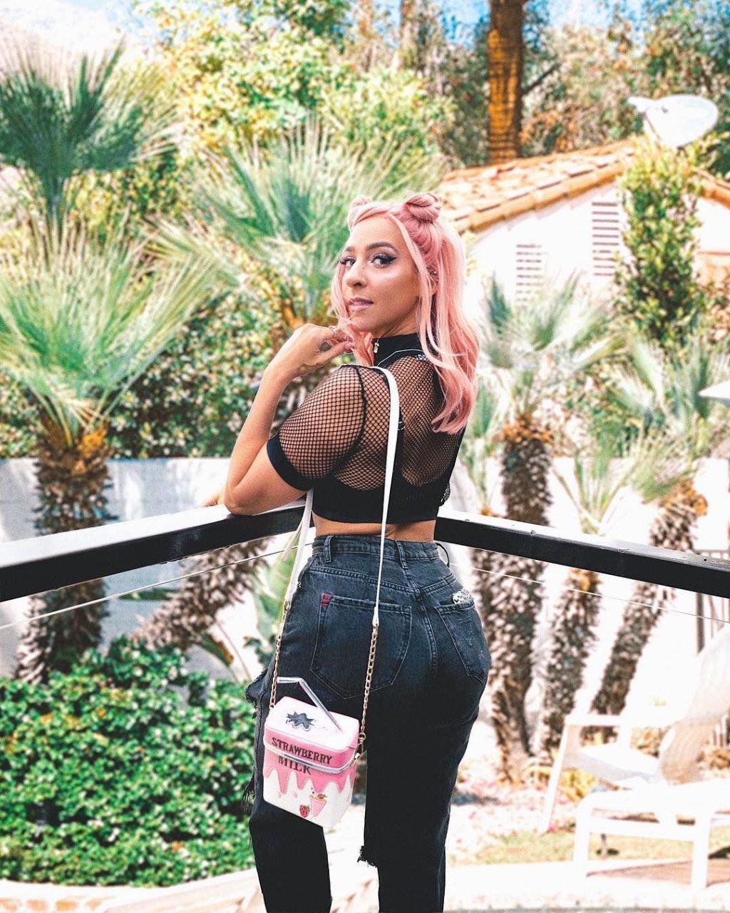 Gabbie Hanna See Through &amp; Sexy (18 Pics + Video)