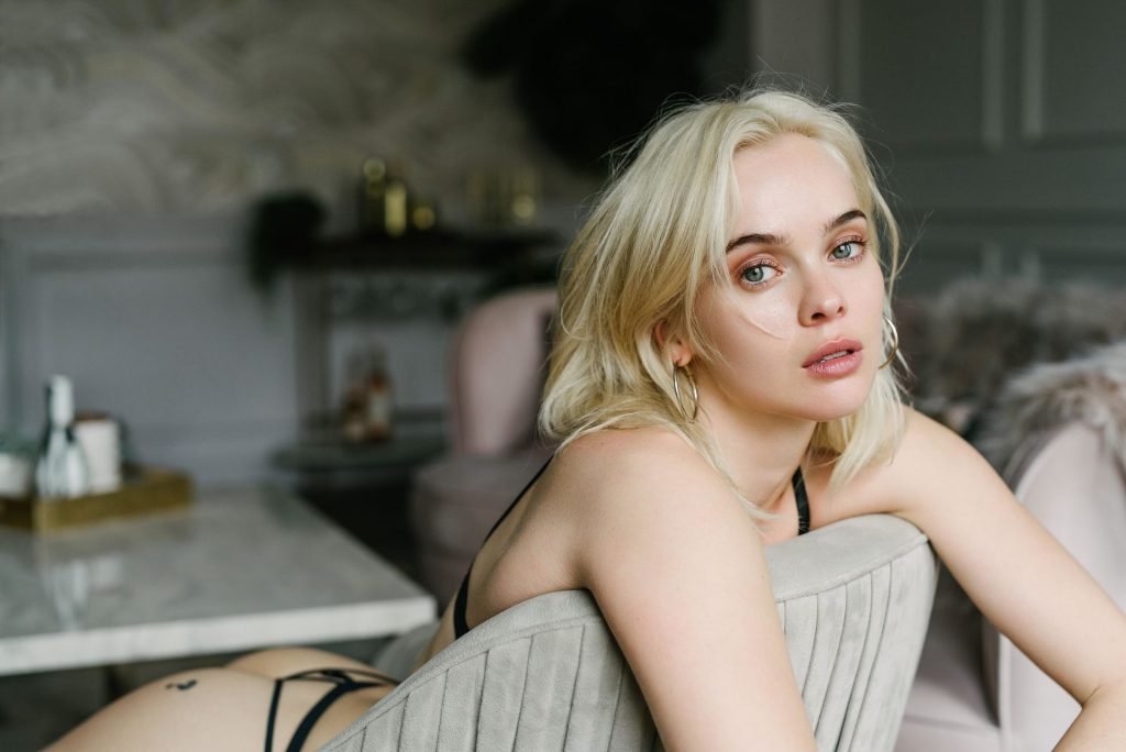 Hannah Glasby Nude &amp; Sexy (21 Photos)