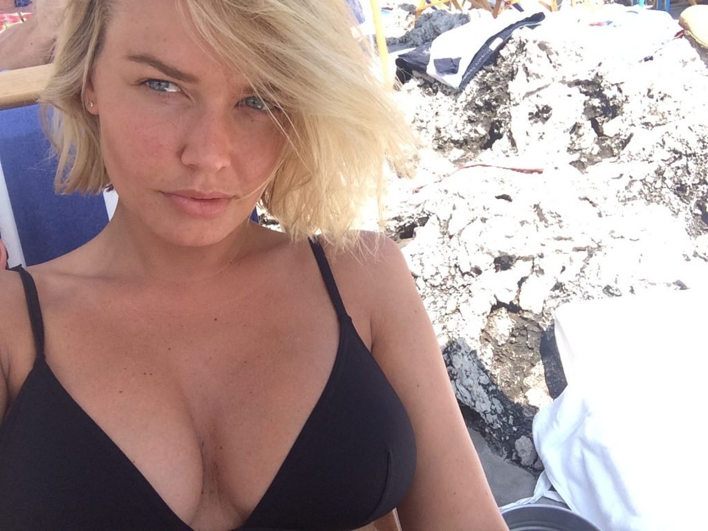 Lara Bingle Sexy Leaked Fappening (251 Photos)