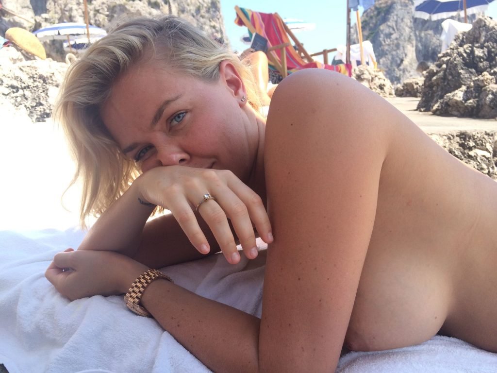 Lara Bingle Nude Leaked Fappening (150 Photos)