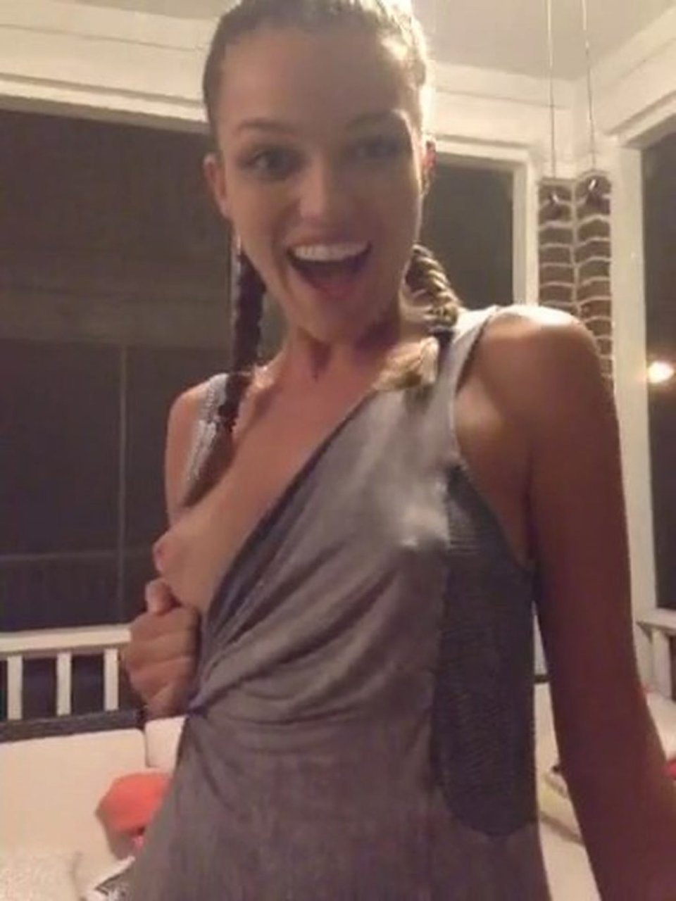 Lili Simmons Nude Leaked The Fappening (8 Pics + Video)