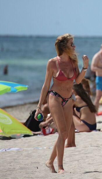 Paola Ambrosini Nude Leaks Photo 44