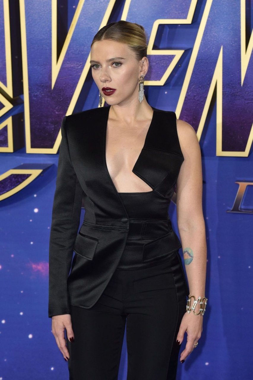 Scarlett Johansson Sexy (39 Photos)
