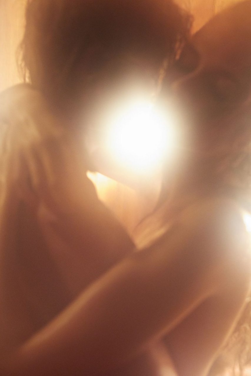 Stella Maxwell Nude &amp; Sexy (9 Photos)