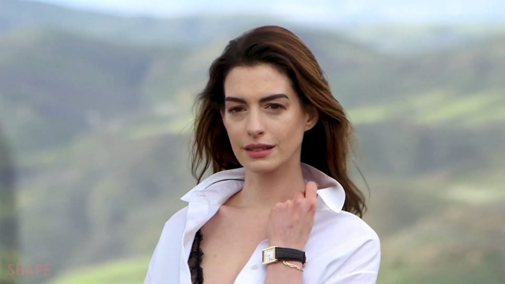Anne Hathaway Sexy (58 Pics + Video)