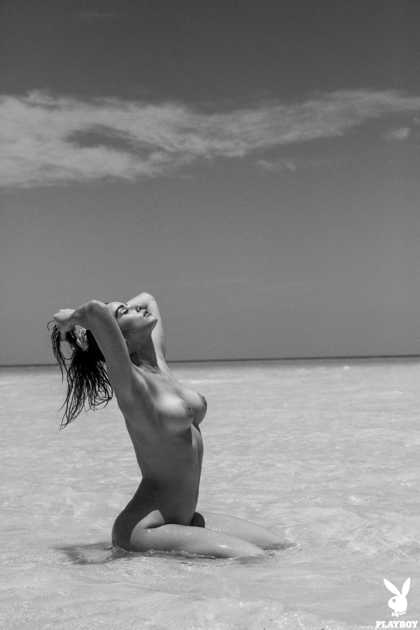 Gabriela Giovanardi Nude (41 Photos) .