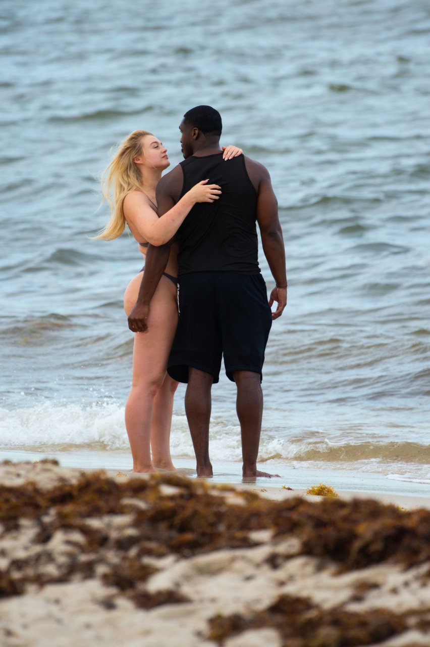Iskra lawrence fappening