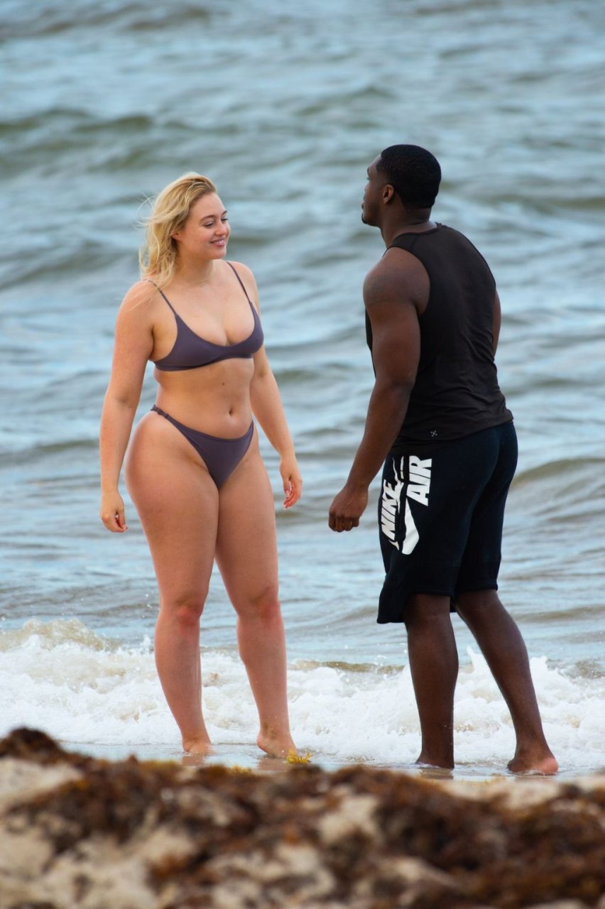 Iskra Lawrence Sexy (62 Photos)