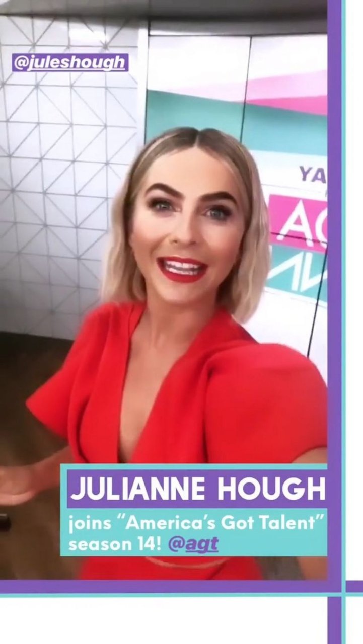 Julianne Hough Sexy (41 Photos)