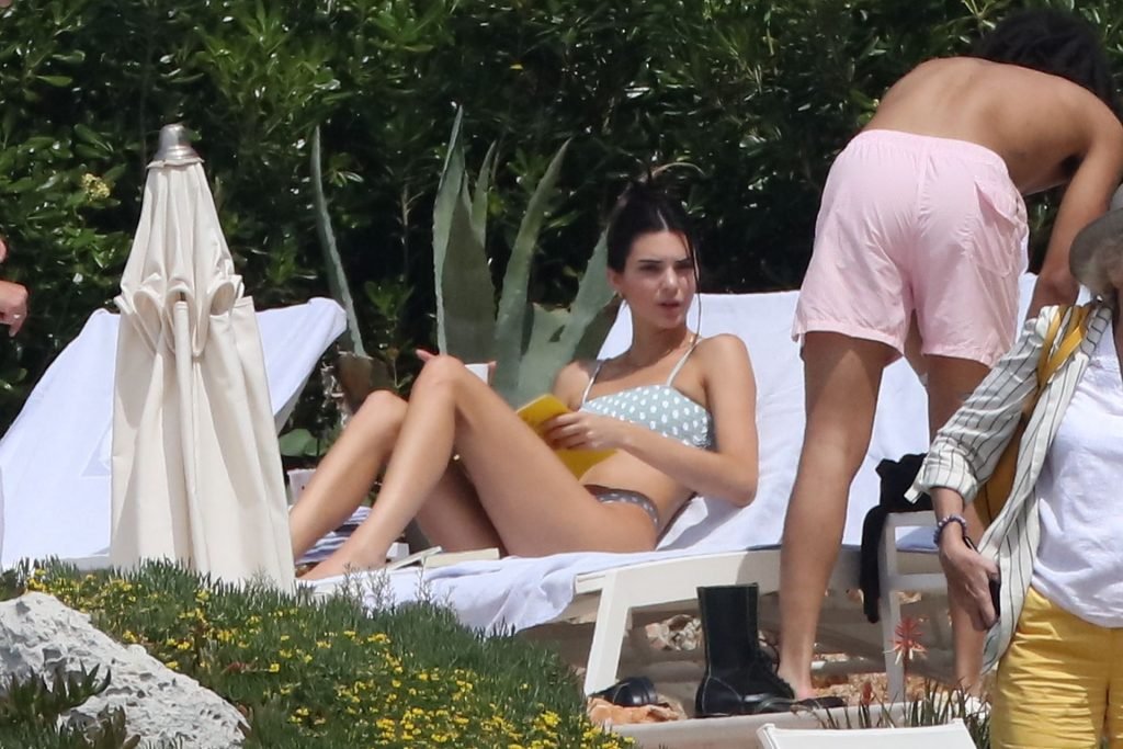 Kendall Jenner Sexy (162 Photos)