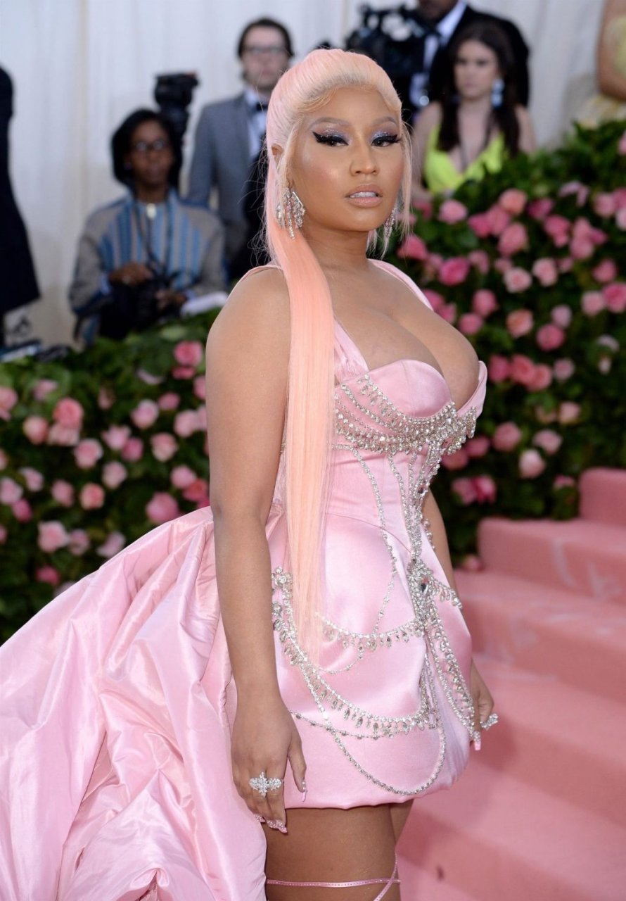 Nicki Minaj Hot (3 Photos)