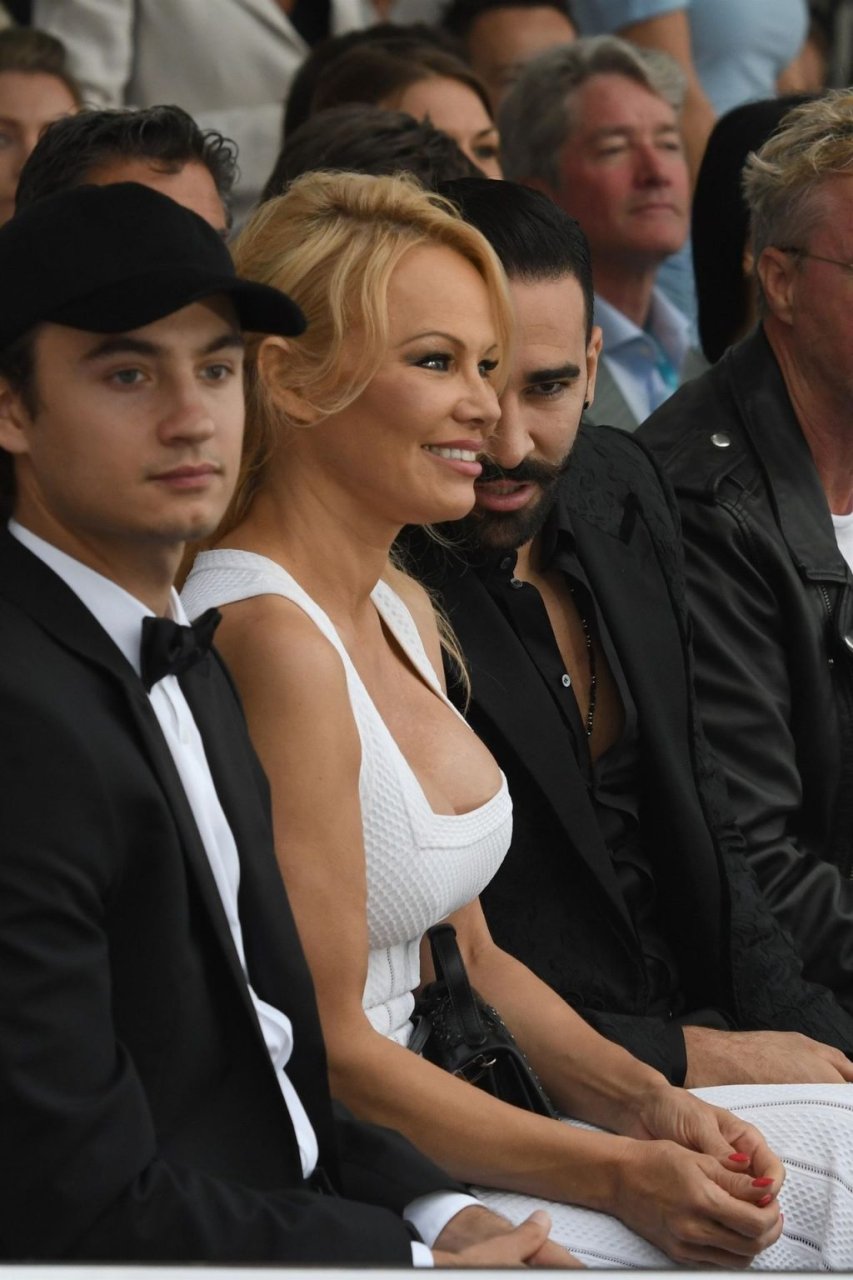 Pamela Anderson Sexy (24 Photos)