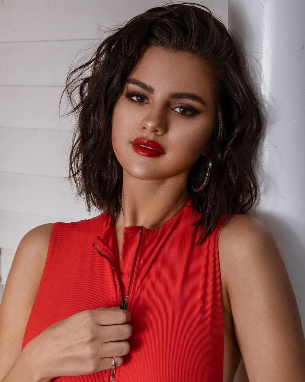Selena Gomez (5 Hot Photos)