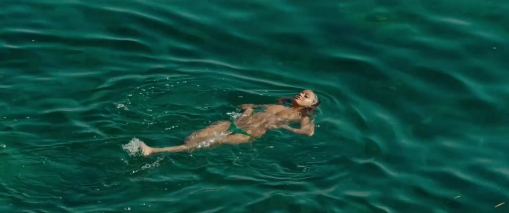 Zahia Dehar Nude – Une Fille Facile (13 Pics + GIFs &amp; Video)