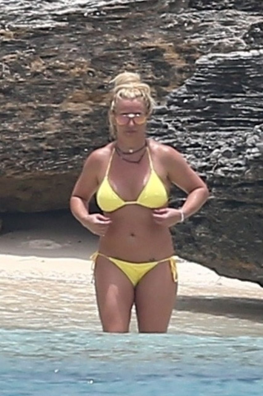Britney Spears Sexy (75 Photos)