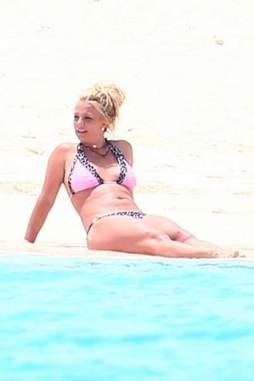 Britney Spears Sexy (89 Photos)