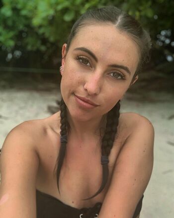 Danielle Andrade / andrade_danielle Nude Leaks Photo 8
