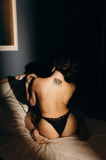 Francesca Milano / francescamilanouk Nude Leaks Photo 14