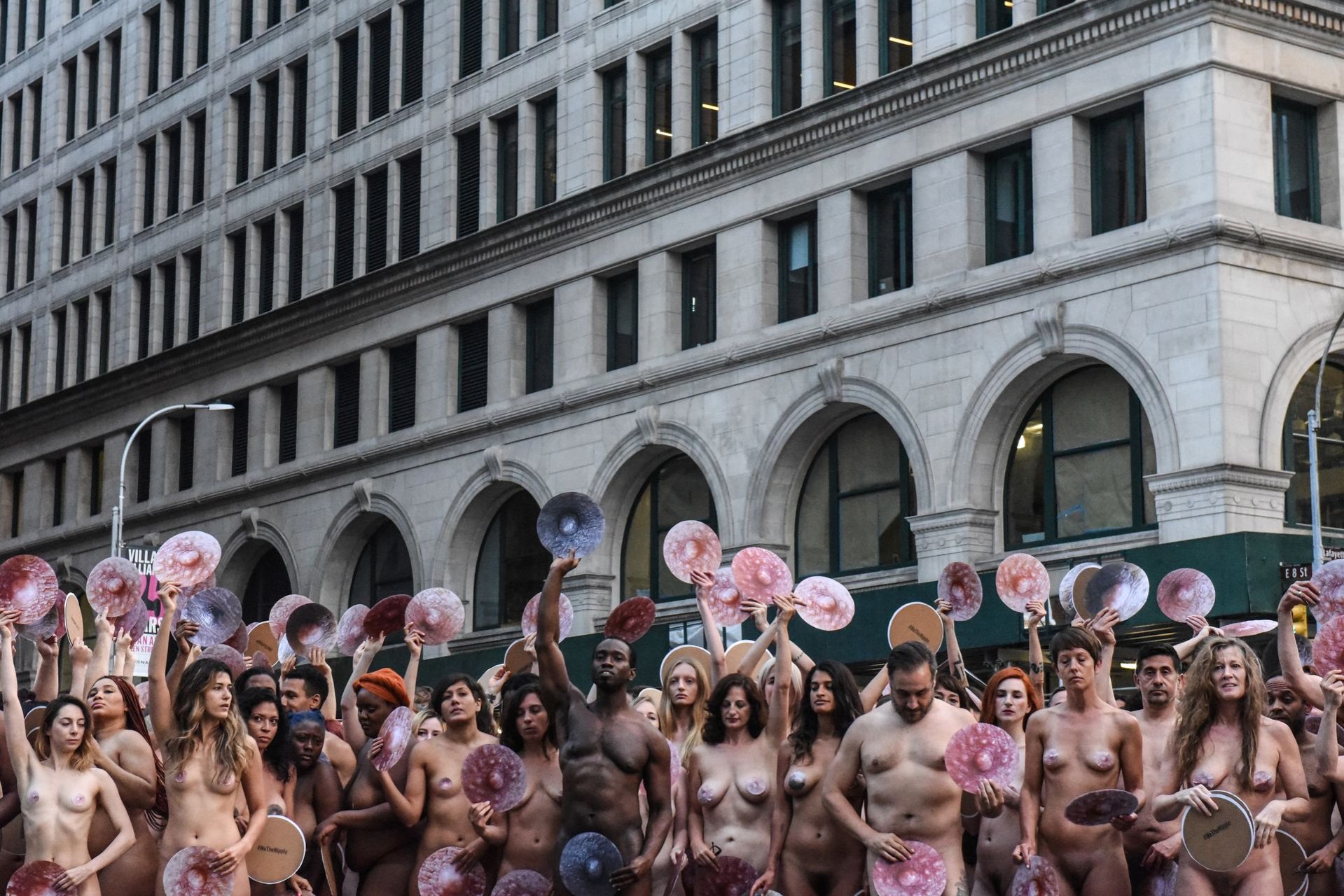 протест голых женщинах фото 106
