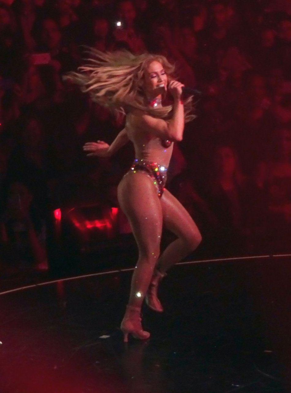 Jennifer Lopez Sexy (77 Photos + Video)
